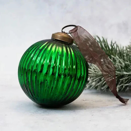 Emerald Ribbed Bauble 3"